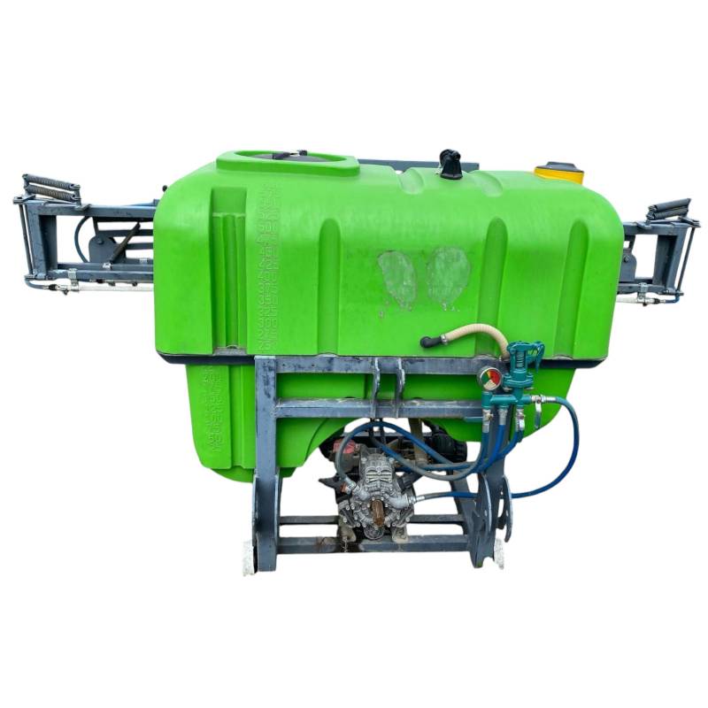 Erbicidator cu bazin 600L si brat 12M - 1